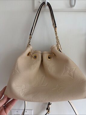 Louis Vuitton LV Bundle MM Crème Monogram Empreinte Leather Bag M25452